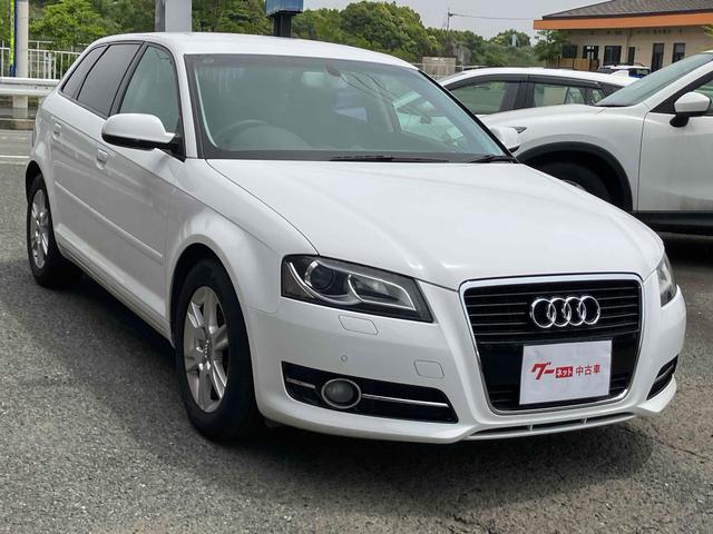 Ａ３ スポーツバック１．４ＴＦＳＩ　バックカメラ　ナビ　ＴＶ　クリアランスソナー　アルミホイール　オートライト　電動格納ミラー　ＡＴ　盗難防止システム　ＡＢＳ　ＥＳＣ　エアコン　パワーステアリング　パワーウィンドウ　運転席エアバッグ（13枚目）
