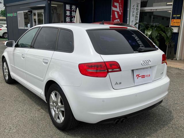 Ａ３ スポーツバック１．４ＴＦＳＩ　バックカメラ　ナビ　ＴＶ　クリアランスソナー　アルミホイール　オートライト　電動格納ミラー　ＡＴ　盗難防止システム　ＡＢＳ　ＥＳＣ　エアコン　パワーステアリング　パワーウィンドウ　運転席エアバッグ（17枚目）