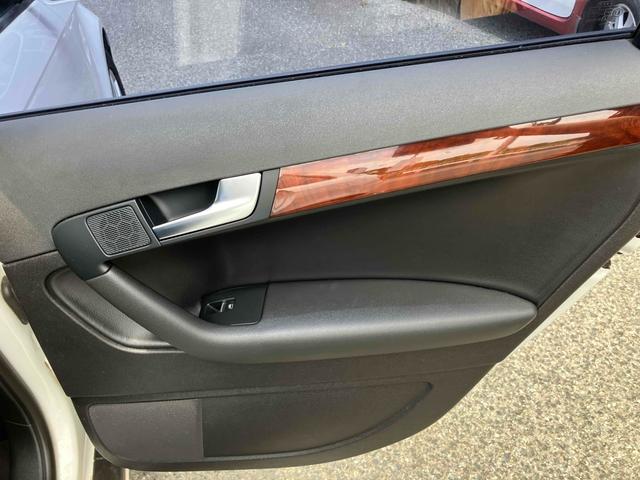 Ａ３ スポーツバック１．４ＴＦＳＩ　バックカメラ　ナビ　ＴＶ　クリアランスソナー　アルミホイール　オートライト　電動格納ミラー　ＡＴ　盗難防止システム　ＡＢＳ　ＥＳＣ　エアコン　パワーステアリング　パワーウィンドウ　運転席エアバッグ（26枚目）