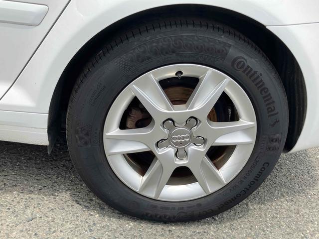 Ａ３ スポーツバック１．４ＴＦＳＩ　バックカメラ　ナビ　ＴＶ　クリアランスソナー　アルミホイール　オートライト　電動格納ミラー　ＡＴ　盗難防止システム　ＡＢＳ　ＥＳＣ　エアコン　パワーステアリング　パワーウィンドウ　運転席エアバッグ（33枚目）