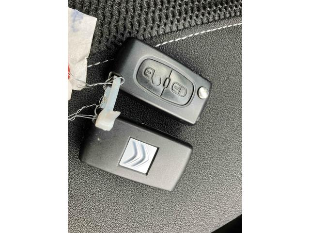 ＤＳ３ 　ドライブレコーダー　ＥＴＣ　オートクルーズコントロール　アルミホイール　キーレスエントリー　ＡＴ　記録簿　ＥＳＣ　エアコン　パワーウィンドウ　ＣＤ（10枚目）