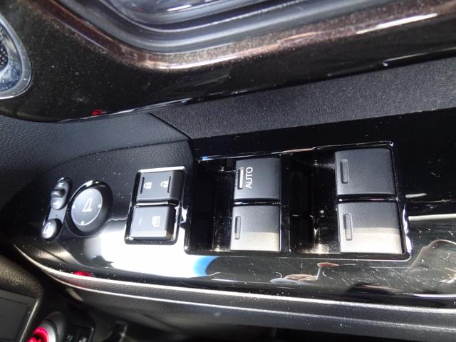 Ｎ－ＢＯＸカスタム Ｇ・Ｌホンダセンシング　衝突軽減ブレーキ　クリアランスソナー　パワースライドドア　純正８インチナビ　フルセグＴＶ　Ｂｌｕｅｔｏｏｔｈ対応　バックカメラ　ＥＴＣ　ＬＥＤヘッドライト　スマートキー　オートエアコン（12枚目）