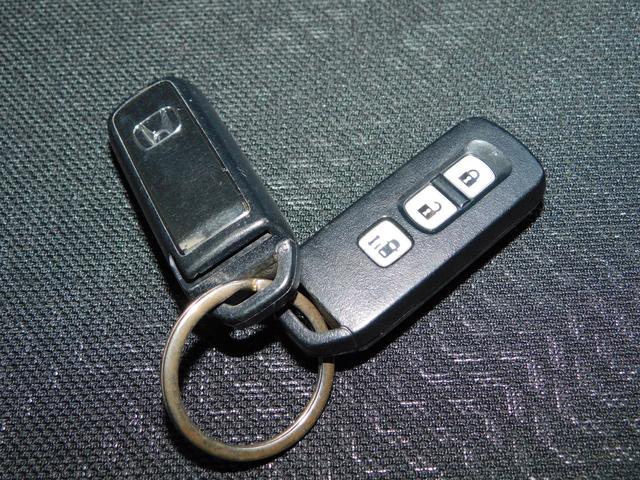 N-BOX 2トーンカラースタイル G・Lパッケージ 電動スライドドア スマートキー二個 ナビテレビ ETC プッシュスタート(5枚目)