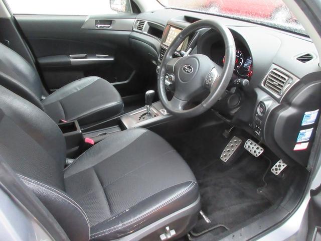 2.5i-S タイミングベルト交換済 ワンオーナー 禁煙車 ナビ フルセグTV プッシュスタート(14枚目)