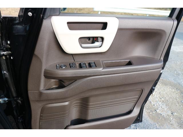 Ｎ－ＢＯＸ Ｇ　電動格納式ドアミラー　衝突軽減ブレーキシステム　地デジ　横滑り防止装置付き　ＡＵＸ接続　ｉ－ｓｔｏｐ　ナビＴＶ　車線逸脱　メモリナビ　リアカメラ　インテリキー　パワーウィンドウ　フルオートエアコン（13枚目）