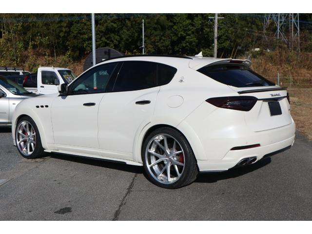 レヴァンテ ベースグレード　リープデザインワイドボディーキット　カーボンエアロ　ハイアパーフォージード　カーボンインテリア　ハーマンオーディオ（7枚目）