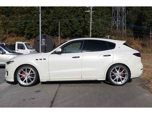 レヴァンテ ベースグレード　リープデザインワイドボディーキット　カーボンエアロ　ハイアパーフォージード　カーボンインテリア　ハーマンオーディオ（8枚目）