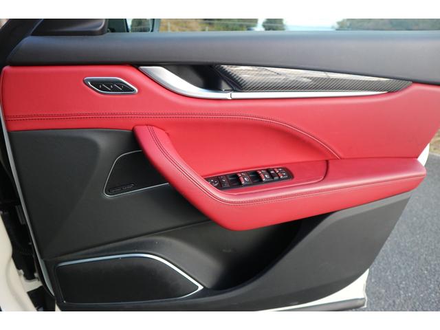 レヴァンテ ベースグレード　リープデザインワイドボディーキット　カーボンエアロ　ハイアパーフォージード　カーボンインテリア　ハーマンオーディオ（12枚目）