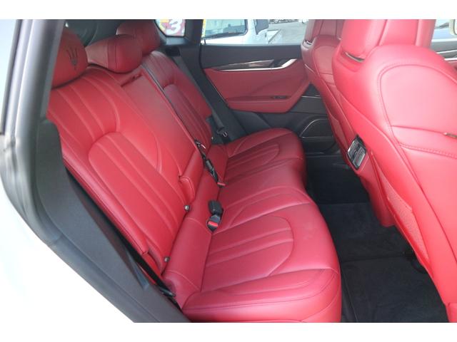 レヴァンテ ベースグレード　リープデザインワイドボディーキット　カーボンエアロ　ハイアパーフォージード　カーボンインテリア　ハーマンオーディオ（13枚目）