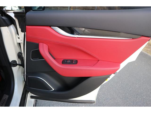 レヴァンテ ベースグレード　リープデザインワイドボディーキット　カーボンエアロ　ハイアパーフォージード　カーボンインテリア　ハーマンオーディオ（14枚目）