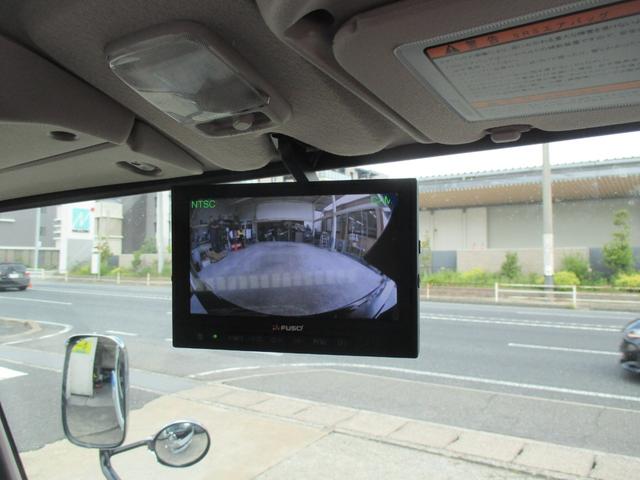 キャンター 全低床強化ダンプ　ディーゼルターボ　５速車　純正メッキパーツ　ホイルカバー　スマートキー　ＬＥＤヘッドライト　バックカメラ　コボレーン　アオリピン　歩み掛け　シートビニール張り（15枚目）
