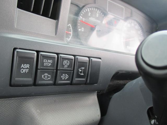 タイタントラック フルワイドローDX ディーゼルターボ 1.5t積み メッキパーツ リアWタイヤ 集中ドアロック DPF洗浄済 リアブレーキOH済 荷台床張り替え済 縞板張り 荷台10尺(16枚目)