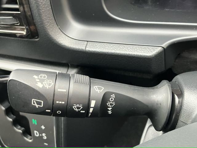 ハイエースバン スーパーＧＬ　ダークプライムＩＩ　ロングボディディーゼルターボ　デジタルインナーミラー　バックカメラ　ＥＴＣ　ドライブレコーダー　ディーゼル車　インテリジェントキー　衝突被害軽減システム　レーンアシスト（11枚目）