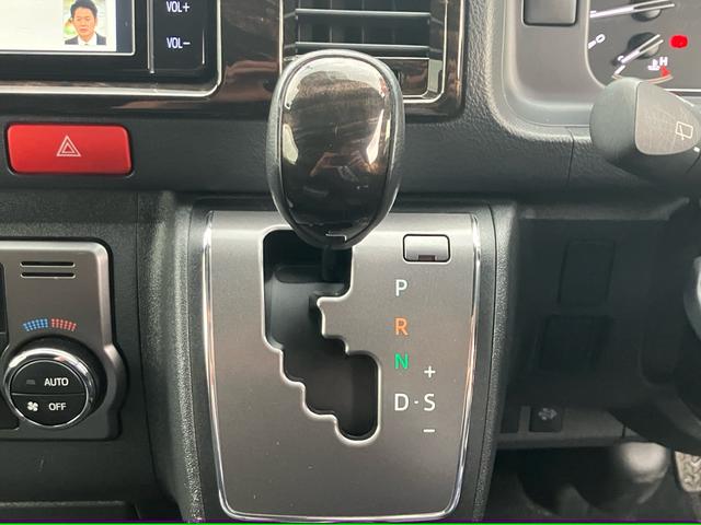 ハイエースバン スーパーＧＬ　ダークプライムＩＩ　ロングボディディーゼルターボ　デジタルインナーミラー　バックカメラ　ＥＴＣ　ドライブレコーダー　ディーゼル車　インテリジェントキー　衝突被害軽減システム　レーンアシスト（16枚目）