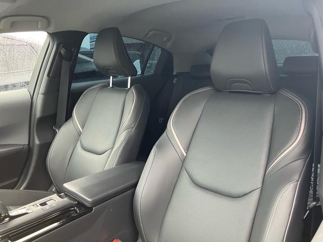 プリウス Z ブラインドスポットモニター モデリスタエアロ ナビ バックカメラ スマートキー プッシュスタート アイドリングストップ LEDヘッドランプ パワーシート シートヒーター 置くだけ充電(21枚目)