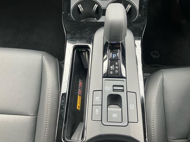 プリウス Z ブラインドスポットモニター モデリスタエアロ ナビ バックカメラ スマートキー プッシュスタート アイドリングストップ LEDヘッドランプ パワーシート シートヒーター 置くだけ充電(27枚目)