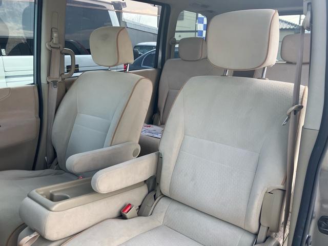 セレナ ２０Ｇ　ナビ　テレビ　バックモニター　コーナーセンサー　ＥＴＣ　両側電動スライドドア　１００Ｖ電源　ＵＳＢ　キーレスエントリー　オートライト（37枚目）