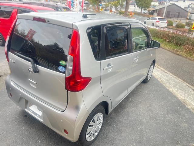 デイズ Ｊ　２３６００ｋｍ衝突軽減ブレーキ＆横滑り防止装置付　キーレス　コーナーセンサーモニター付きオーディオ　１年保証ポリマーコート付（11枚目）