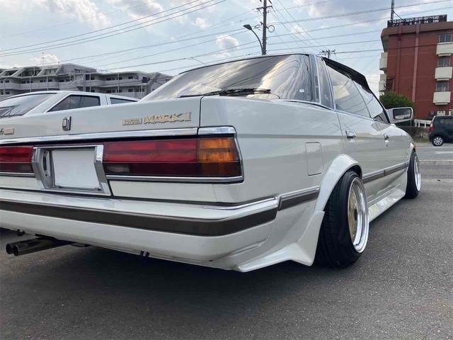 マークII 　グランデリミテッド　ツインカム２４　車高調　ナニワステンタコ足　オーバーフェンダー車幅公認　デジパネ　１４インチアルミホイール　５速ＭＴ　パワーシート（28枚目）