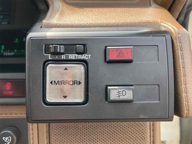 マークII 　グランデリミテッド　ツインカム２４　車高調　ナニワステンタコ足　オーバーフェンダー車幅公認　デジパネ　１４インチアルミホイール　５速ＭＴ　パワーシート（50枚目）