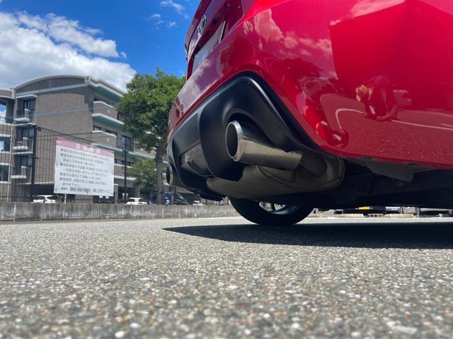 ８６ ＧＴ　即ドリ　機械式ＬＳＤ　ダムドフロントバンパー　カーボンボンネット　テイン車高調　アドバンレーシング１９インチホイール　純正リヤスポイラー　フロント廻りに軽度な修復歴が有ります。（17枚目）