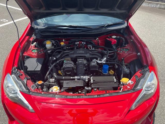 ８６ ＧＴ　即ドリ　機械式ＬＳＤ　ダムドフロントバンパー　カーボンボンネット　テイン車高調　アドバンレーシング１９インチホイール　純正リヤスポイラー　フロント廻りに軽度な修復歴が有ります。（22枚目）