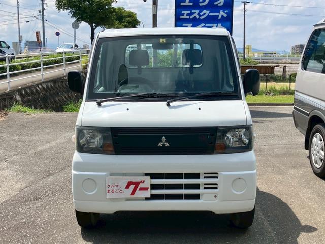 ミニキャブトラック Ｖタイプ　５速マニュアル車　エアコン　パワステ　ＦＭ／ＡＭラジオ　ヘッドライトレベライザー　３方開　積載量３５０ｋｇ（8枚目）