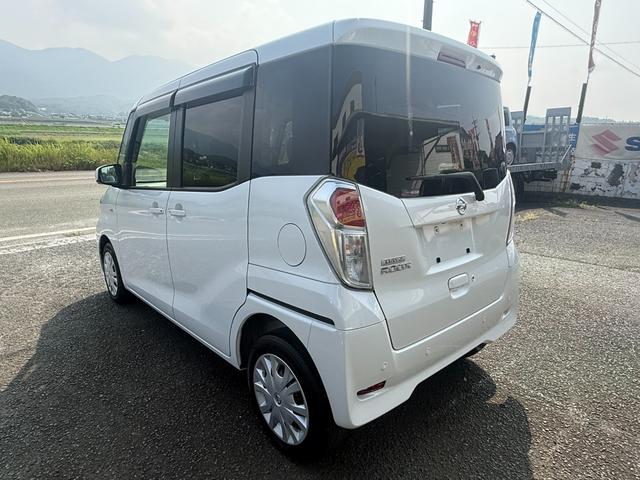 デイズルークス Ｘ　ポリマーコート　内装クリーニング済　禁煙車　片側パワースライドドア　全方位カメラ　ＳＤナビ　ＤＴＶ　ＤＶＤ再生　Ｂｌｕｅｔｏｏｔｈオーディオ　エンジンオイル　オイルフィルターブレーキフルード交換整備済（19枚目）