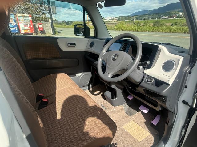 モコ Ｘ　ポリマーコート　内装クリーニング済み　禁煙車　プッシュスタート　社外ＳＤナビ　フルセグＴＶ　ＤＶＤ再生可　Ｂｌｕｅｔｏｏｔｈオーディオ　エンジンオイル　オイルエレメント　ブレーキフルード交換整備済み（5枚目）