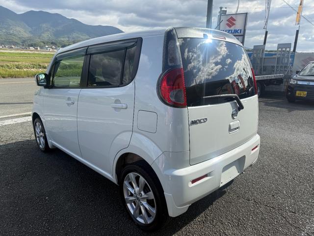 モコ Ｘ　ポリマーコート　内装クリーニング済み　禁煙車　プッシュスタート　社外ＳＤナビ　フルセグＴＶ　ＤＶＤ再生可　Ｂｌｕｅｔｏｏｔｈオーディオ　エンジンオイル　オイルエレメント　ブレーキフルード交換整備済み（12枚目）