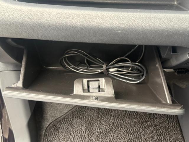 ワゴンRスティングレー X ポリマーコート 内装クリーニング済み プッシュスタート ETC 社外SDナビ フルセグTV DVD再生可 Bluetoothオーディオ エンジンオイル オイルエレメント ブレーキフルード交換整備済み(9枚目)