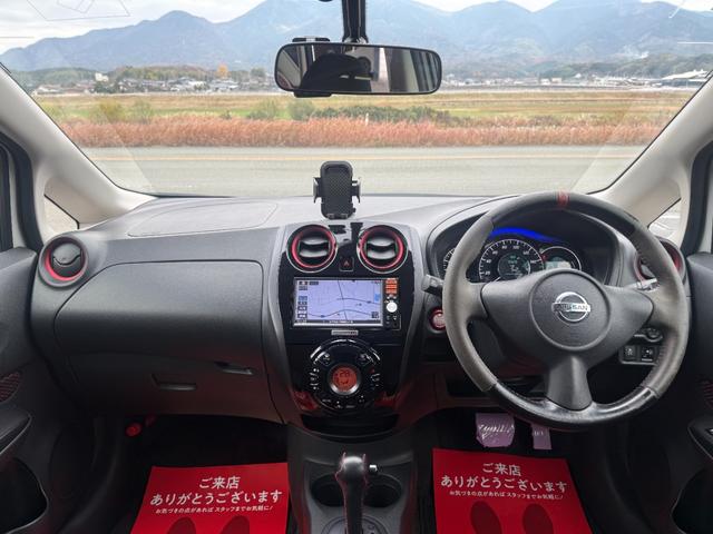 ノート ニスモ　ポリマーコート　内装クリーニング済み　社外ＬＥＤヘッドライト　純正ＳＤナビ　フルセグＴＶ　ＤＶＤ再生可　Ｂｌｕｅｔｏｏｔｈオーディオ　ＥＴＣ　バックカメラ　エンジンオイル　オイルエレメント交換整備済（4枚目）