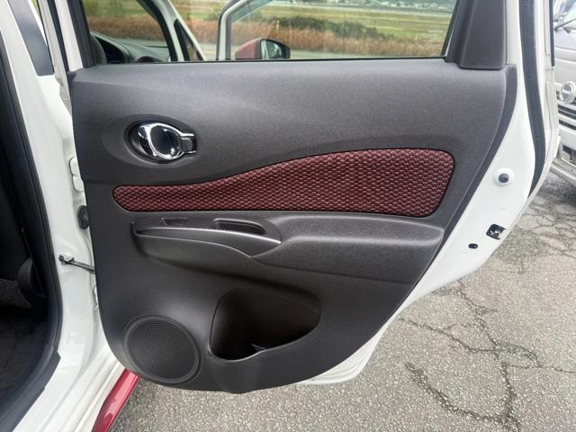 ノート ニスモ　ポリマーコート　内装クリーニング済み　社外ＬＥＤヘッドライト　純正ＳＤナビ　フルセグＴＶ　ＤＶＤ再生可　Ｂｌｕｅｔｏｏｔｈオーディオ　ＥＴＣ　バックカメラ　エンジンオイル　オイルエレメント交換整備済（21枚目）