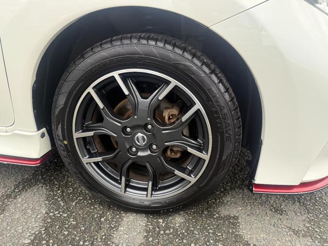 ノート ニスモ　ポリマーコート　内装クリーニング済み　社外ＬＥＤヘッドライト　純正ＳＤナビ　フルセグＴＶ　ＤＶＤ再生可　Ｂｌｕｅｔｏｏｔｈオーディオ　ＥＴＣ　バックカメラ　エンジンオイル　オイルエレメント交換整備済（28枚目）