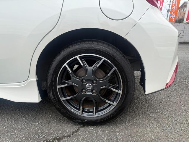 ノート ニスモ　ポリマーコート　内装クリーニング済み　社外ＬＥＤヘッドライト　純正ＳＤナビ　フルセグＴＶ　ＤＶＤ再生可　Ｂｌｕｅｔｏｏｔｈオーディオ　ＥＴＣ　バックカメラ　エンジンオイル　オイルエレメント交換整備済（37枚目）