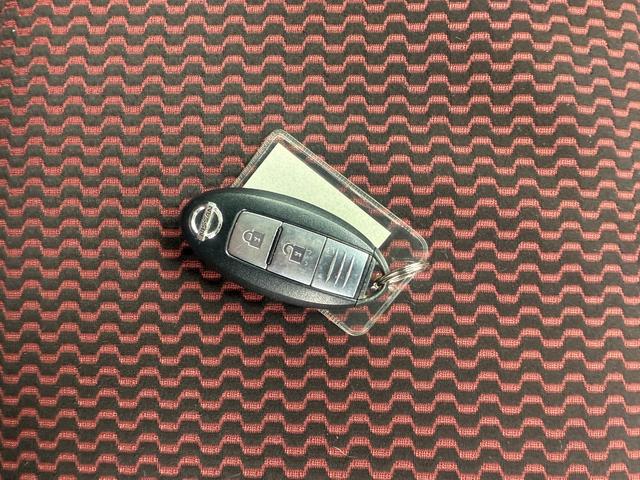 ノート ニスモ　ポリマーコート　内装クリーニング済み　社外ＬＥＤヘッドライト　純正ＳＤナビ　フルセグＴＶ　ＤＶＤ再生可　Ｂｌｕｅｔｏｏｔｈオーディオ　ＥＴＣ　バックカメラ　エンジンオイル　オイルエレメント交換整備済（43枚目）