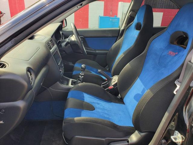 インプレッサ ＷＲＸ　ＳＴｉ　ＨＫＳ車高調　ブレンボキャリパー　大型リアウィング　ＨＩＤライト　ＥＴＣ（12枚目）