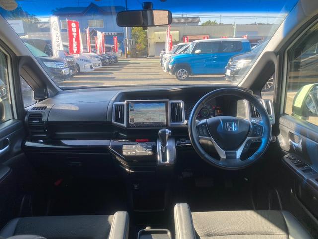 ステップワゴンスパーダ Z クールスピリット 両側パワースライドドア 9インチナビ フルセグ バックカメラ フリップダウンモニター 社外18インチアルミ HIDヘッドライト LEDフォグ スマートキー(11枚目)