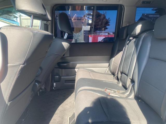 ステップワゴンスパーダ Z クールスピリット 両側パワースライドドア 9インチナビ フルセグ バックカメラ フリップダウンモニター 社外18インチアルミ HIDヘッドライト LEDフォグ スマートキー(14枚目)