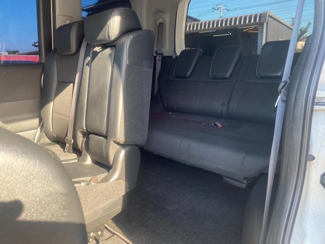 ステップワゴンスパーダ Z クールスピリット 両側パワースライドドア 9インチナビ フルセグ バックカメラ フリップダウンモニター 社外18インチアルミ HIDヘッドライト LEDフォグ スマートキー(15枚目)