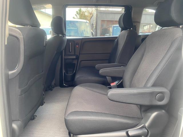 フリードハイブリッド ジャストセレクション パワースライドドア SDナビ フルセグ Bluetooth DVD再生 CD スマートキー HIDヘッドライト 社外15インチアルミ(16枚目)