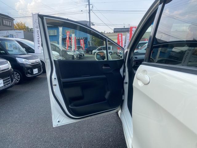 フリードハイブリッド ジャストセレクション パワースライドドア SDナビ フルセグ Bluetooth DVD再生 CD スマートキー HIDヘッドライト 社外15インチアルミ(35枚目)