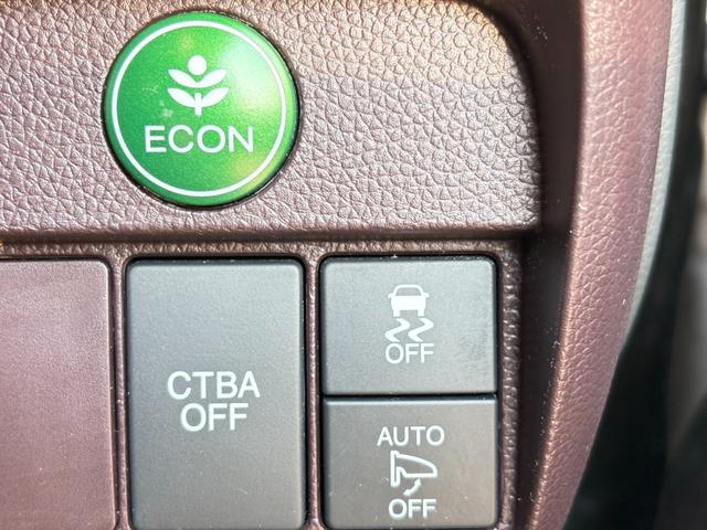 Ｎ－ＯＮＥ プレミアム　ナビ／フルセグ／ＤＶＤ再生／Ｂｌｕｅｔｏｏｔｈ／バックモニター／ＥＴＣ／プッシュスタート／スマートキー／オートライト／ＨＩＤヘッドライト／フロントフォグランプ／純正ＡＷ／盗難防止装置（30枚目）