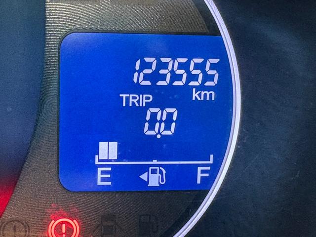 Ｎ－ＯＮＥ プレミアム　ナビ／フルセグ／ＤＶＤ再生／Ｂｌｕｅｔｏｏｔｈ／バックモニター／ＥＴＣ／プッシュスタート／スマートキー／オートライト／ＨＩＤヘッドライト／フロントフォグランプ／純正ＡＷ／盗難防止装置（54枚目）