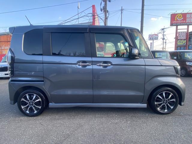 Ｎ－ＢＯＸカスタム Ｇ・Ｌホンダセンシング　ナビ／フルセグ／Ｂｌｕｅｔｏｏｔｈ／ＤＶＤ再生／ＥＴＣ／両側スライドドア片側電動／プッシュスタート／スマートキー／オートライト／ＬＥＤヘッドライト／フロントフォグランプ／純正ＡＷ／衝突被害軽減システム（7枚目）