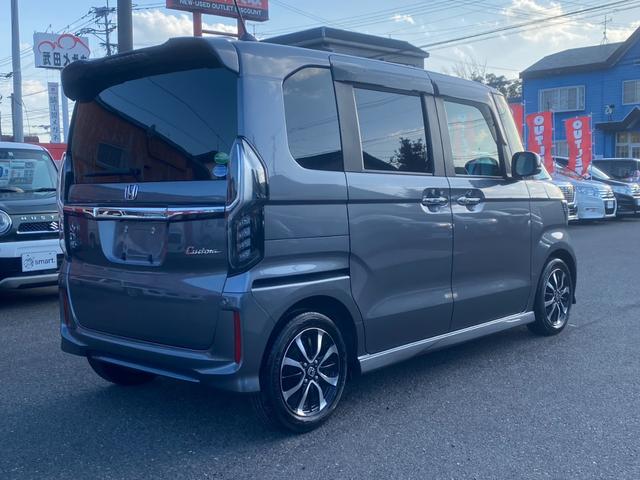Ｎ－ＢＯＸカスタム Ｇ・Ｌホンダセンシング　ナビ／フルセグ／Ｂｌｕｅｔｏｏｔｈ／ＤＶＤ再生／ＥＴＣ／両側スライドドア片側電動／プッシュスタート／スマートキー／オートライト／ＬＥＤヘッドライト／フロントフォグランプ／純正ＡＷ／衝突被害軽減システム（10枚目）