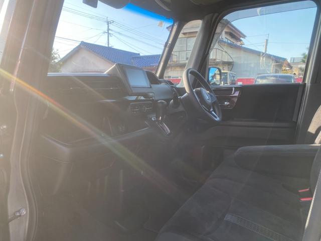 Ｎ－ＢＯＸカスタム Ｇ・Ｌホンダセンシング　ナビ／フルセグ／Ｂｌｕｅｔｏｏｔｈ／ＤＶＤ再生／ＥＴＣ／両側スライドドア片側電動／プッシュスタート／スマートキー／オートライト／ＬＥＤヘッドライト／フロントフォグランプ／純正ＡＷ／衝突被害軽減システム（13枚目）