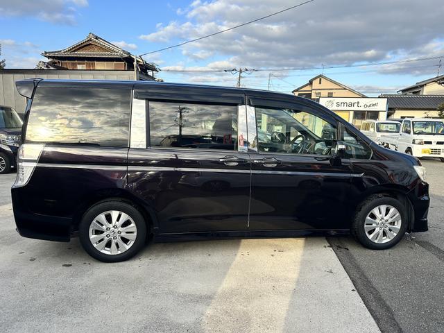 ステップワゴンスパーダ Ｚ　両側パワースライドドア　ＳＤナビ　フルセグ　ＣＤ　フリップダウンモニター　ＥＴＣ　バックカメラ　純正アルミ　ＨＩＤヘッドライト　フォグ（7枚目）