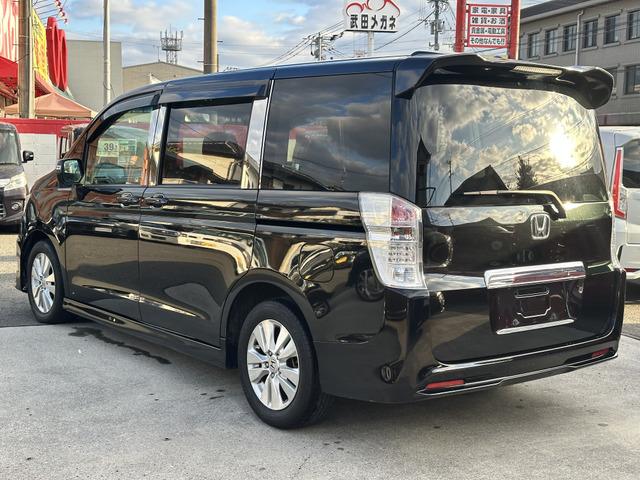 ステップワゴンスパーダ Ｚ　両側パワースライドドア　ＳＤナビ　フルセグ　ＣＤ　フリップダウンモニター　ＥＴＣ　バックカメラ　純正アルミ　ＨＩＤヘッドライト　フォグ（8枚目）