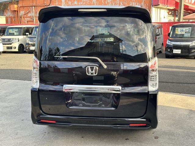 ステップワゴンスパーダ Ｚ　両側パワースライドドア　ＳＤナビ　フルセグ　ＣＤ　フリップダウンモニター　ＥＴＣ　バックカメラ　純正アルミ　ＨＩＤヘッドライト　フォグ（9枚目）